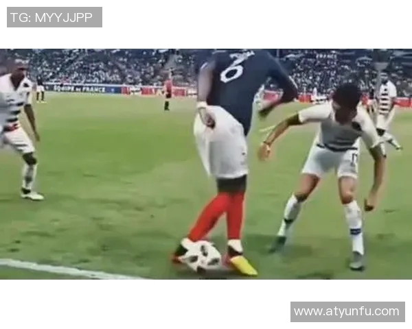 足球明星精彩瞬间集锦视频回顾展现球场魅力与激情的完美结合